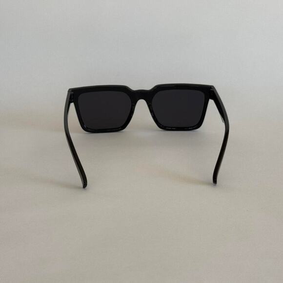 Black square sunglasses with uv - Picture 5 of 7